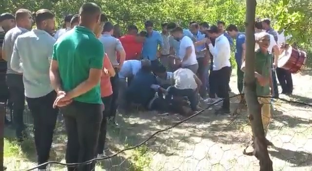 Halay çekerken kalp krizi geçirip öldü, o anlar kameraya yansıdı