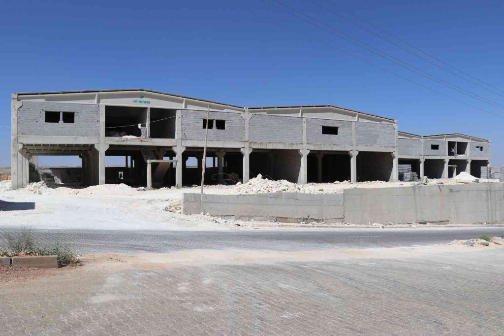 Haliliye Belediyesi 2 fabrika ile istihdama katkı sağlıyor