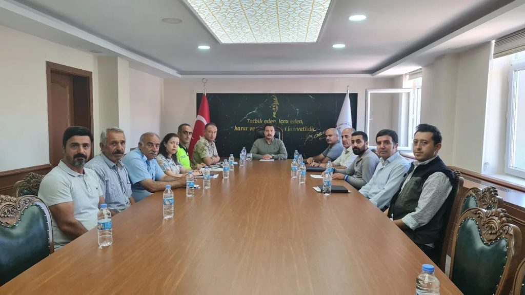 Hozat’ta orman yangınlarıyla mücadele toplantısı