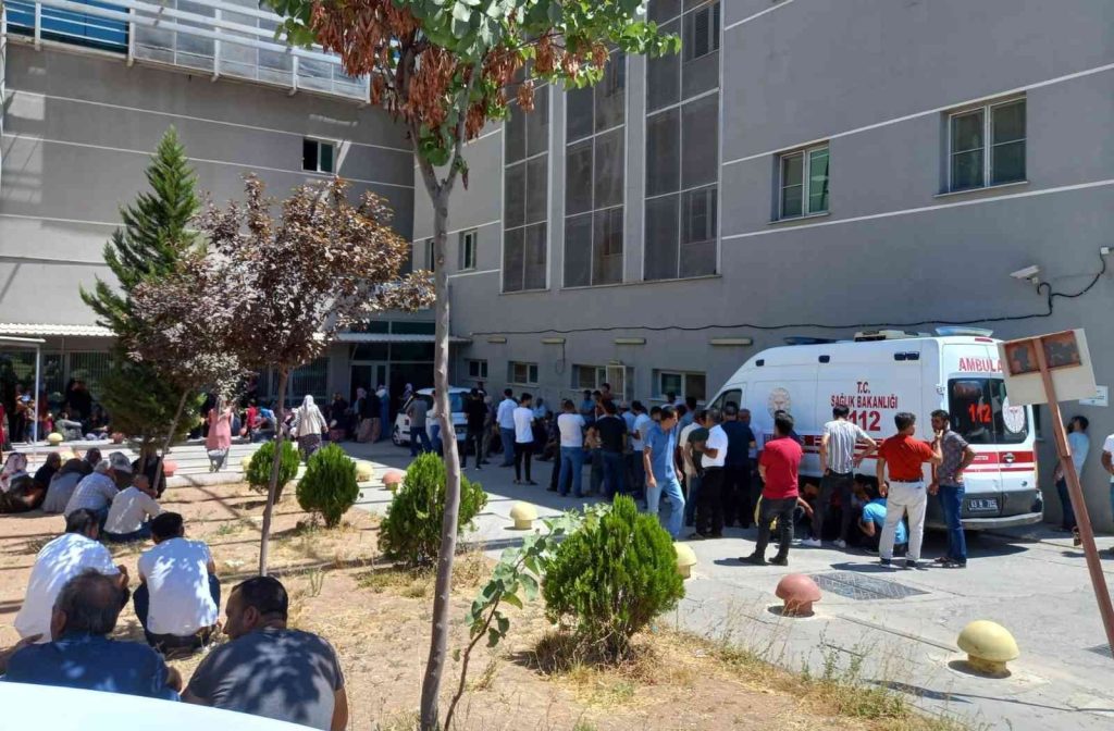 İnşaatta üzerine demir düşen işçi hayatını kaybetti