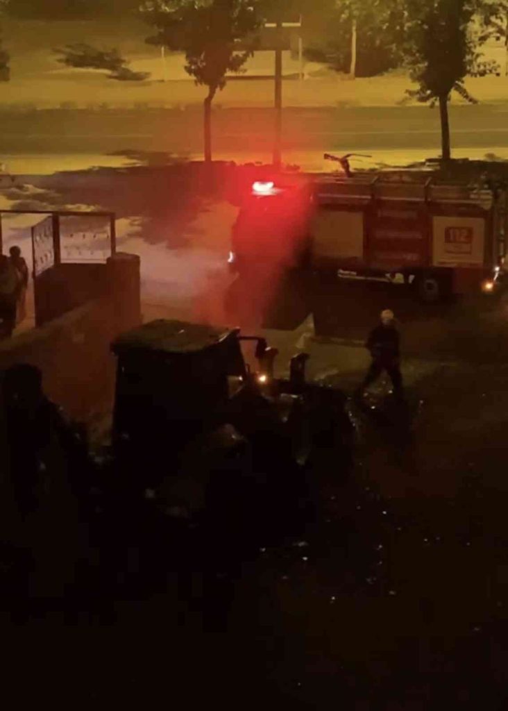 İş makinesine molotoflu saldırı