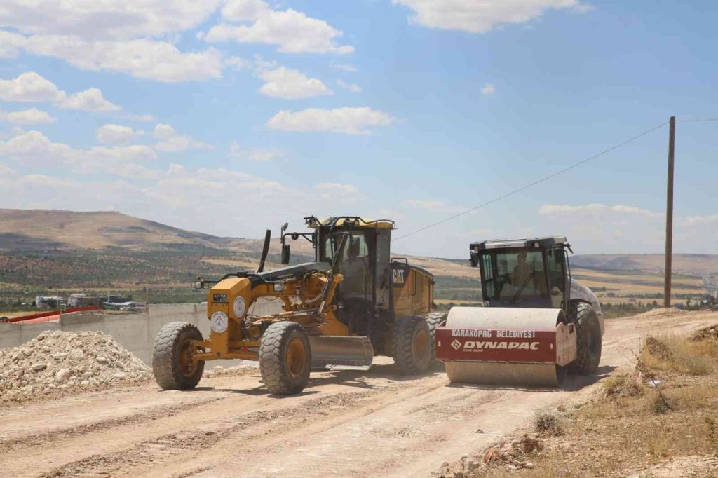 Karaköprü’de yeni yol çalışmaları aralıksız sürüyor