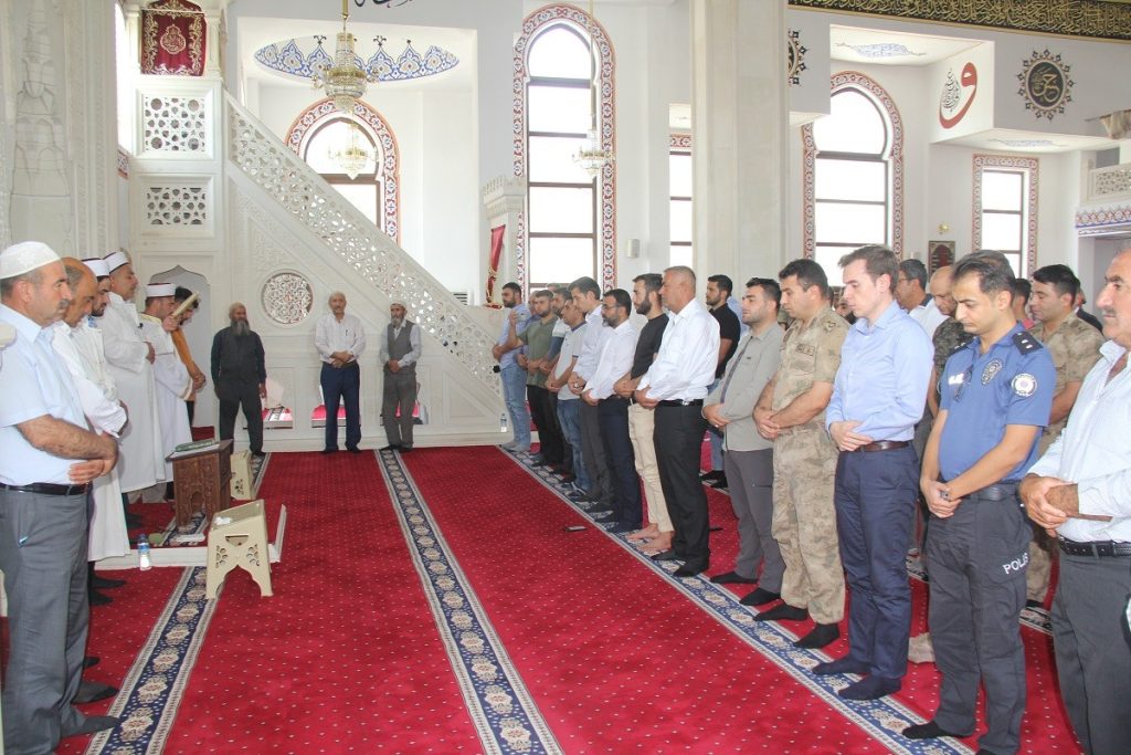 Kulp’ta 15 Temmuz şehitleri için mevlit okundu