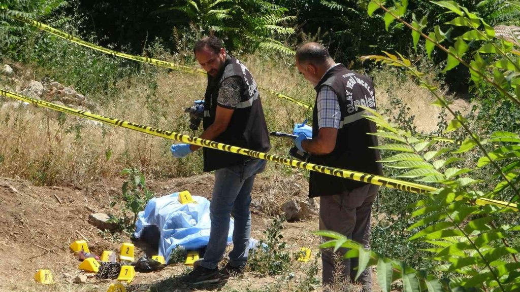 Malatya’da bir kişi boş arazide ölü bulundu