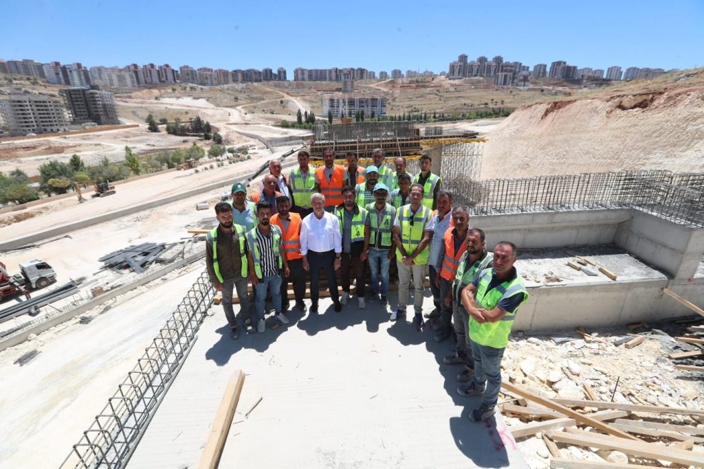 Şahinbey’in dev projesi adım adım yükseliyor