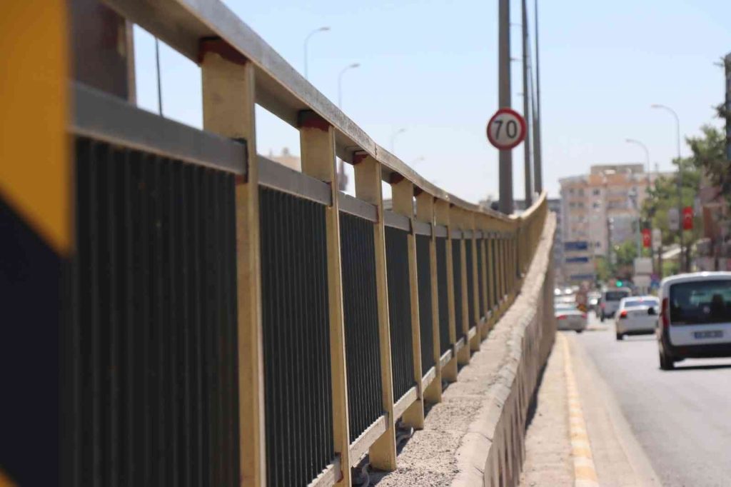 Şanlıurfa’da demir korkuluklar revize edildi