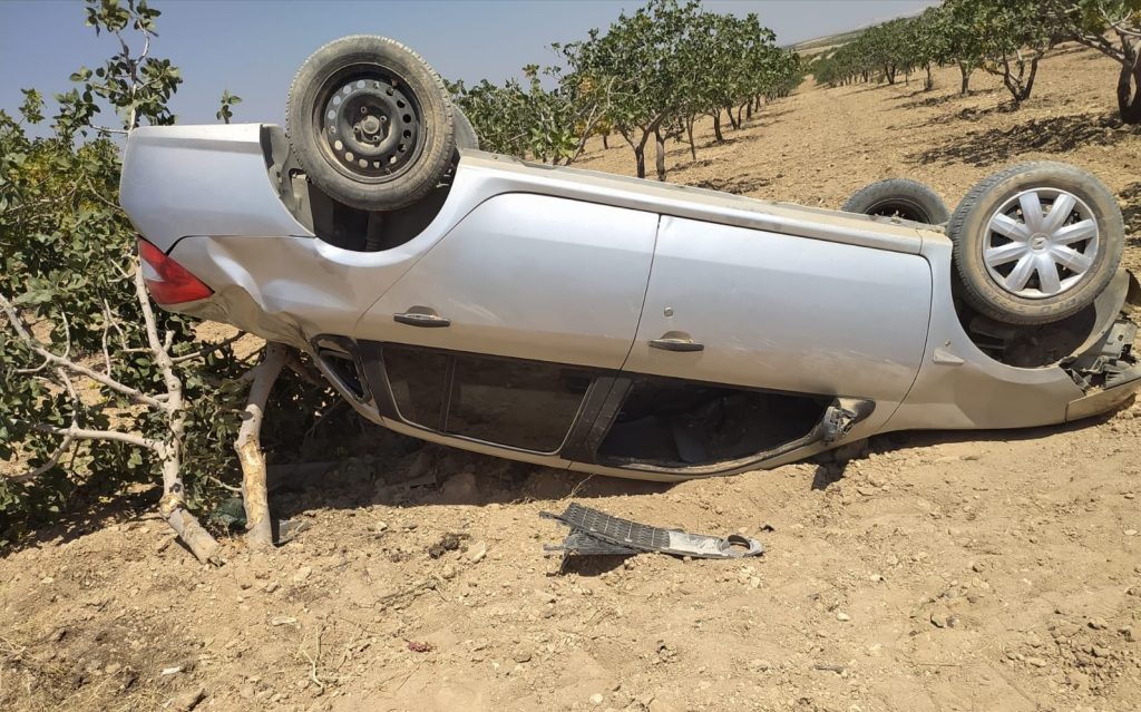 Şanlıurfa’da kontrolden çıkan otomobil devrildi: 1 yaralı