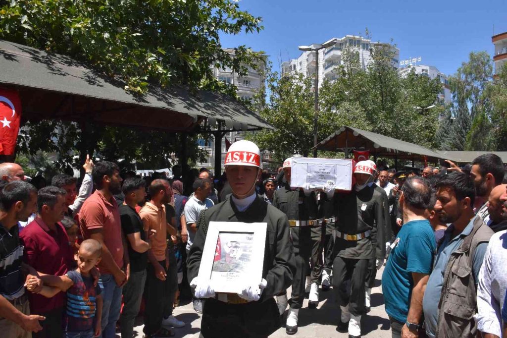 Şehit piyade Yusuf Gürler, memleketi Siverek’te toprağa verildi