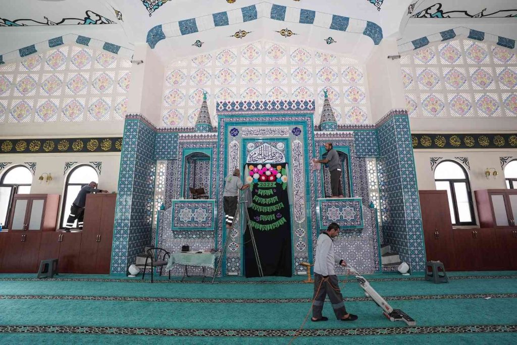 Şehitkamil’deki camiler bayram namazına hazır