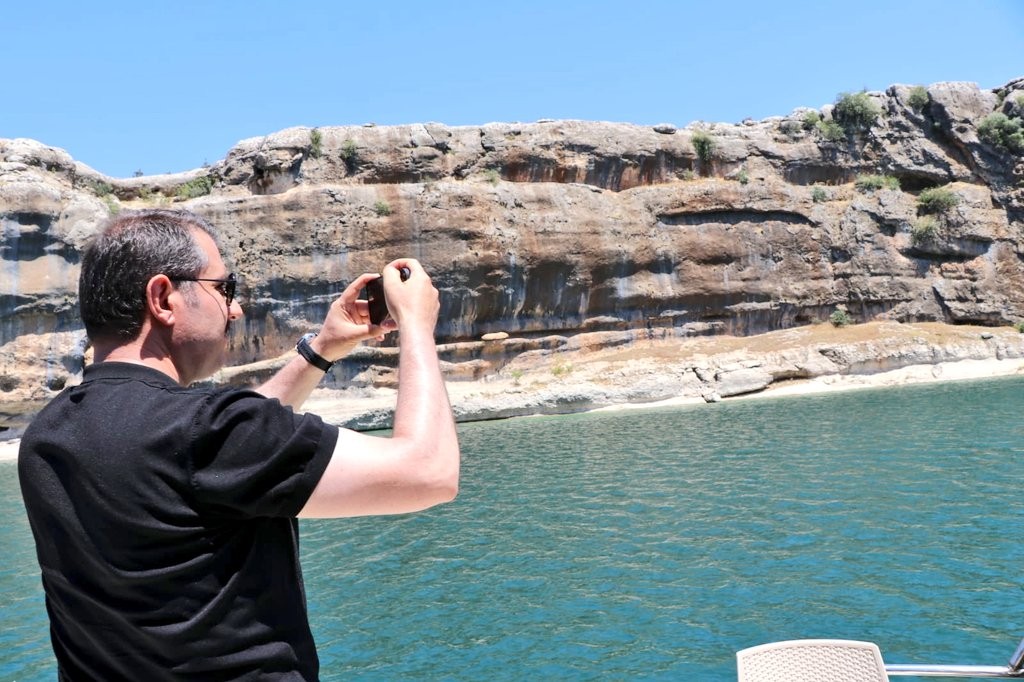 Vali Ayhan turizm için kolları sıvadı