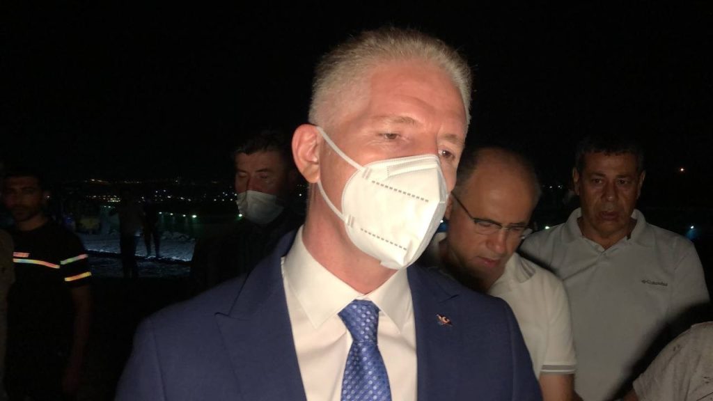 Vali Davut Gül’den otoyoldaki atıkla ilgili açıklama