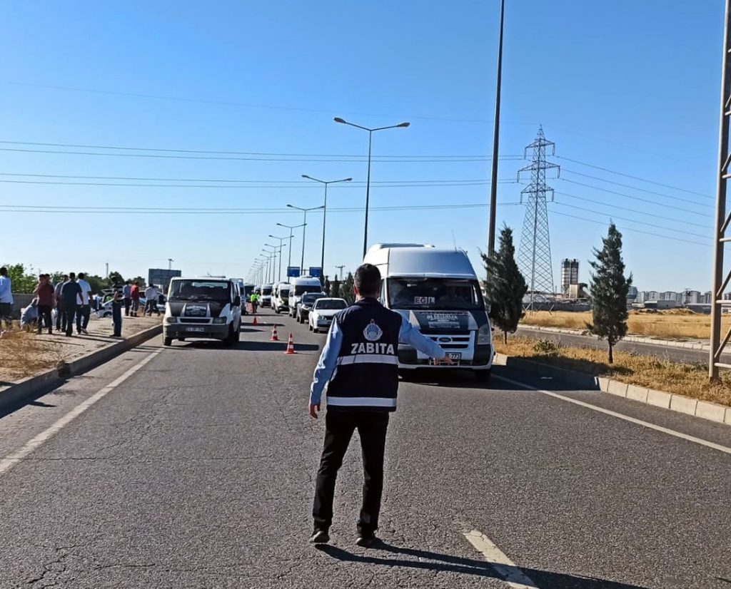 Zabıtadan servis araçlarına denetim