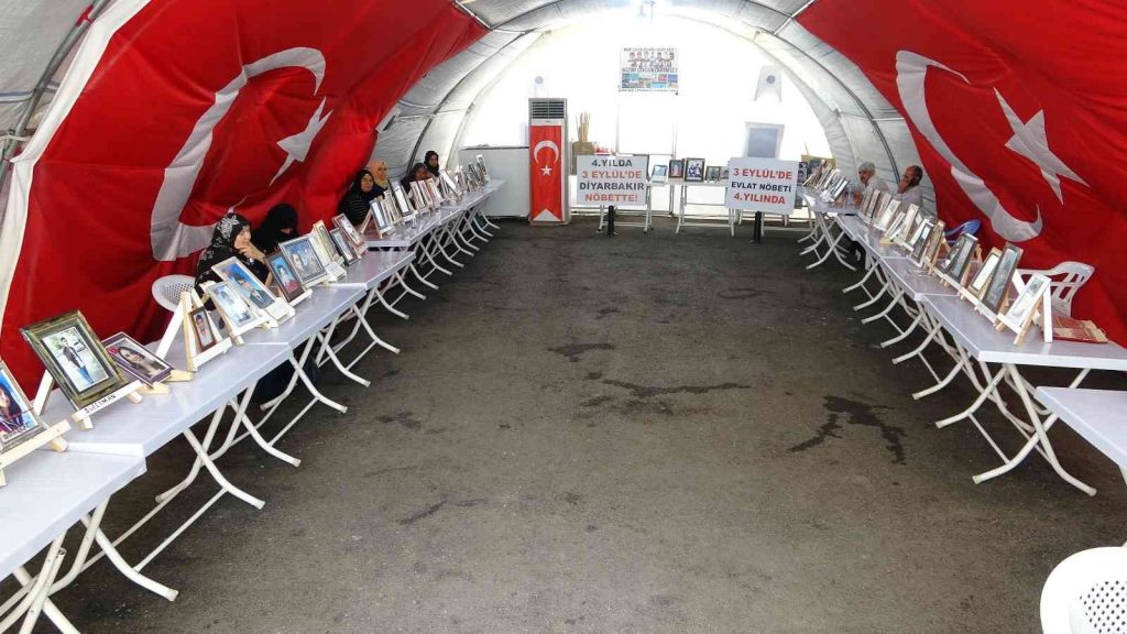 Ailelerin direnişi bin 87’nci gününde