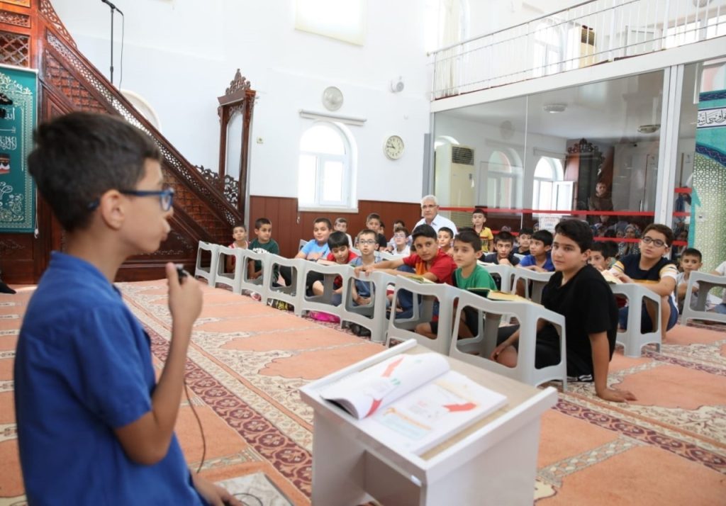 Başkan Güder’den, Kur’an kursu öğrencilerine ilgi