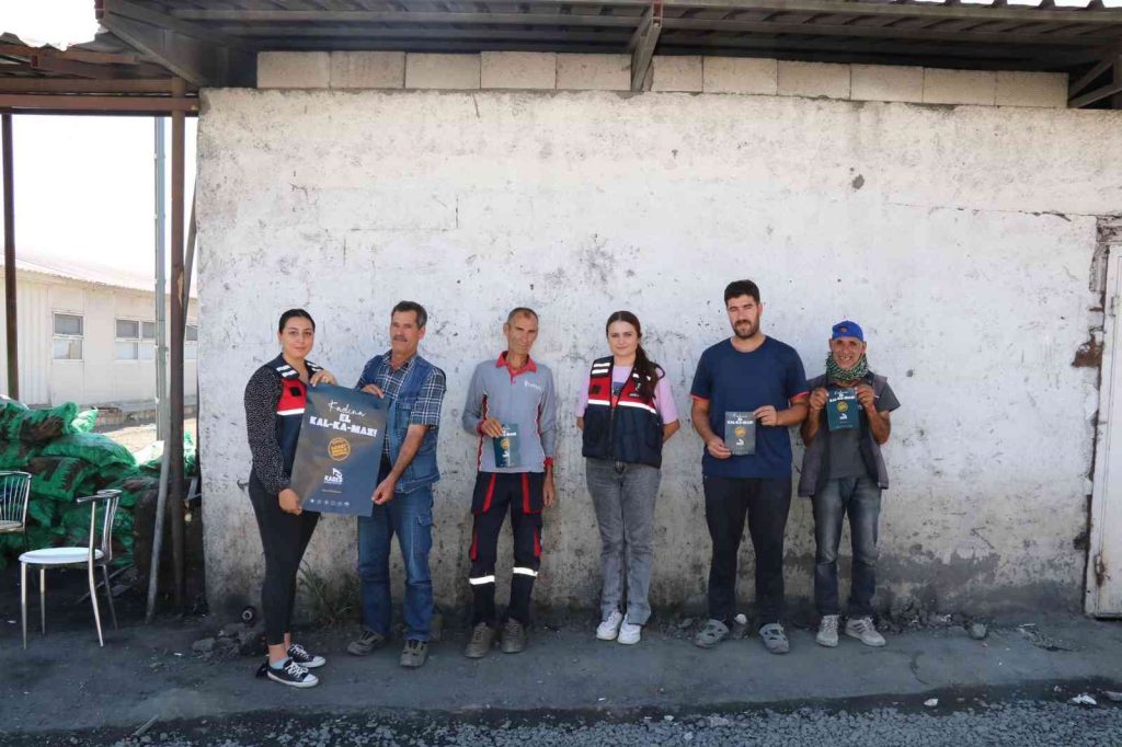 Bingöl’de jandarmadan ‘’Kadına El Kal-Ka-Maz’’ çalışması