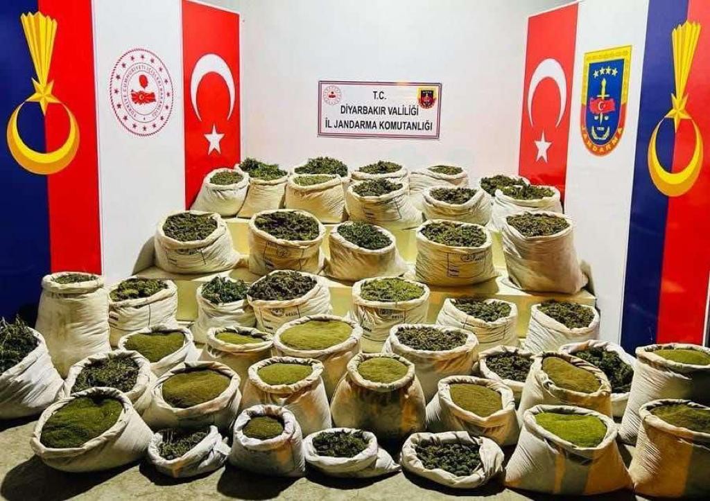 Diyarbakır’da terörün finans kaynağına darbe: 28 milyon 553 bin 274 kök uyuşturucu madde ele geçirildi