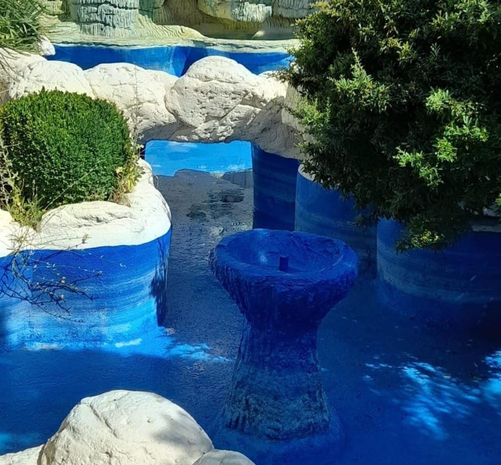 Elazığ Belediyesinden süs havuzları temizliği