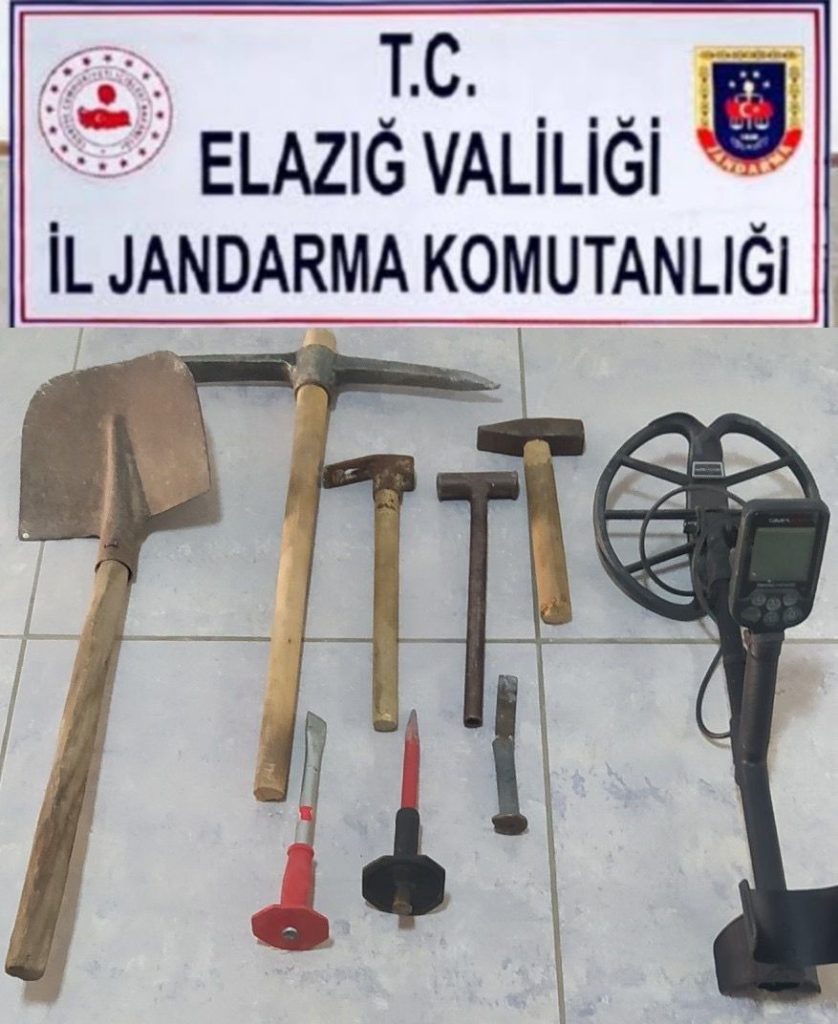 Elazığ’da kaçak kazı yapan 3 şüpheli suçüstü yakalandı