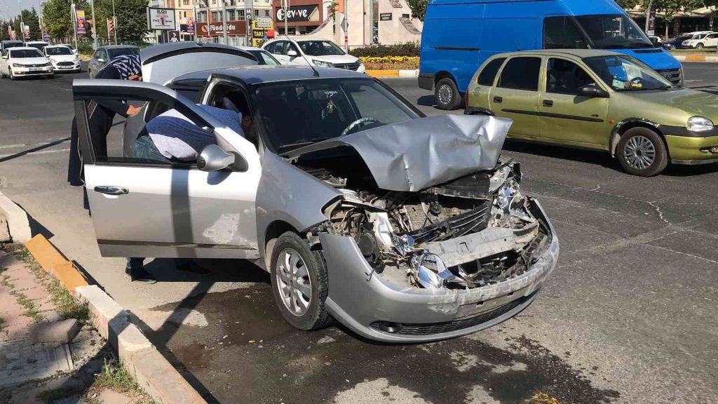 Elazığ’da trafik kazası: 1 yaralı