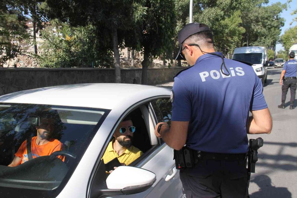 Elazığ’daki asayiş uygulamalarında bin 905 şahıs sorgulandı