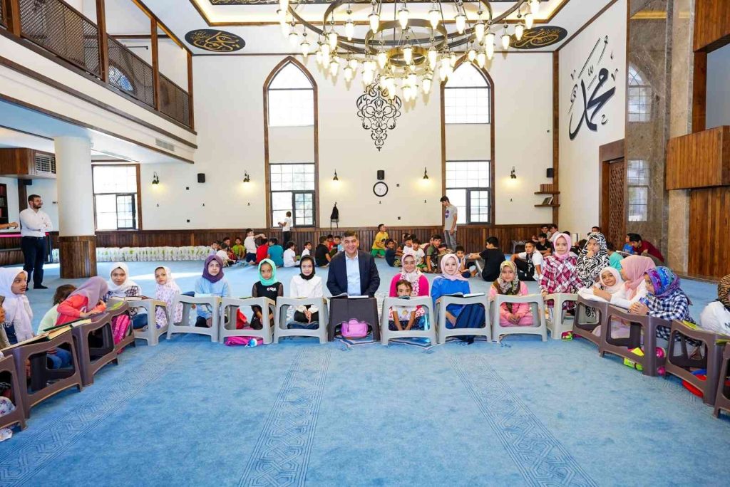 Fadıloğlu, Kur’an Kursu öğrencilerini ziyaret etti