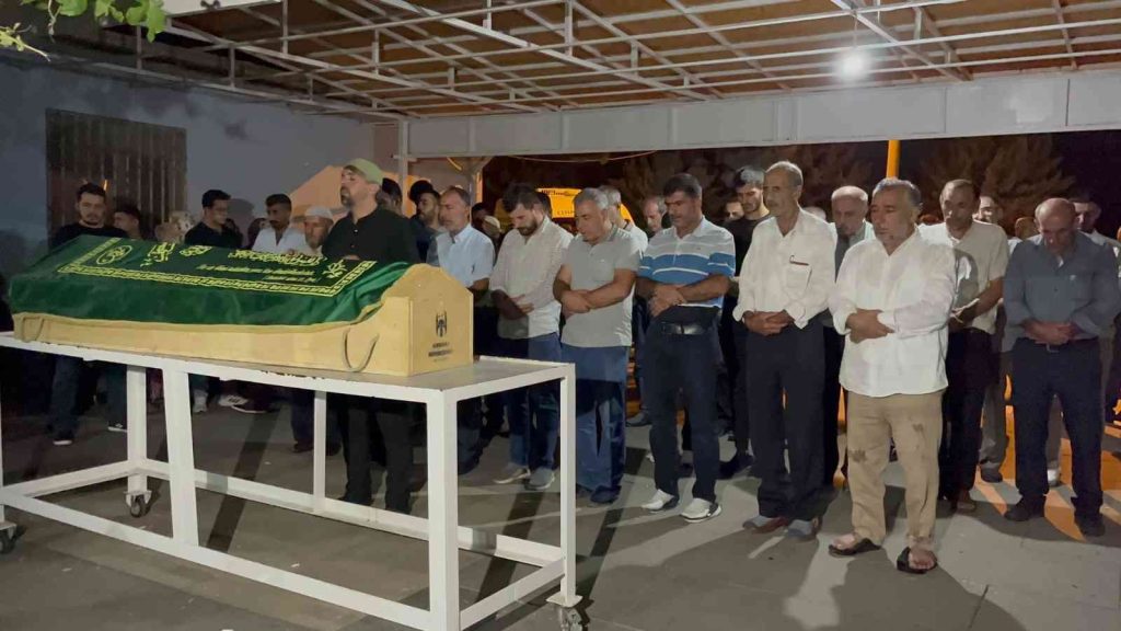 Gaziantep’teki feci kazada hayatını kaybeden vatandaşlardan biri Diyarbakır’da defnedildi