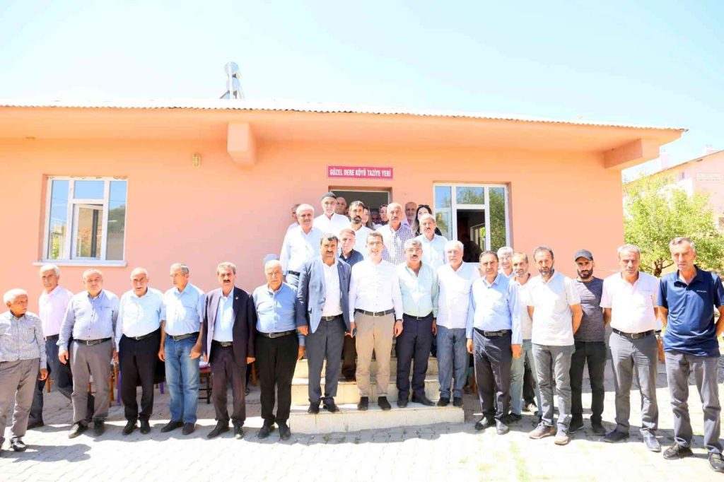 Genç Kaymakamı Kaptanoğlu, Güzeldere köyü sakinleriyle bir araya geldi