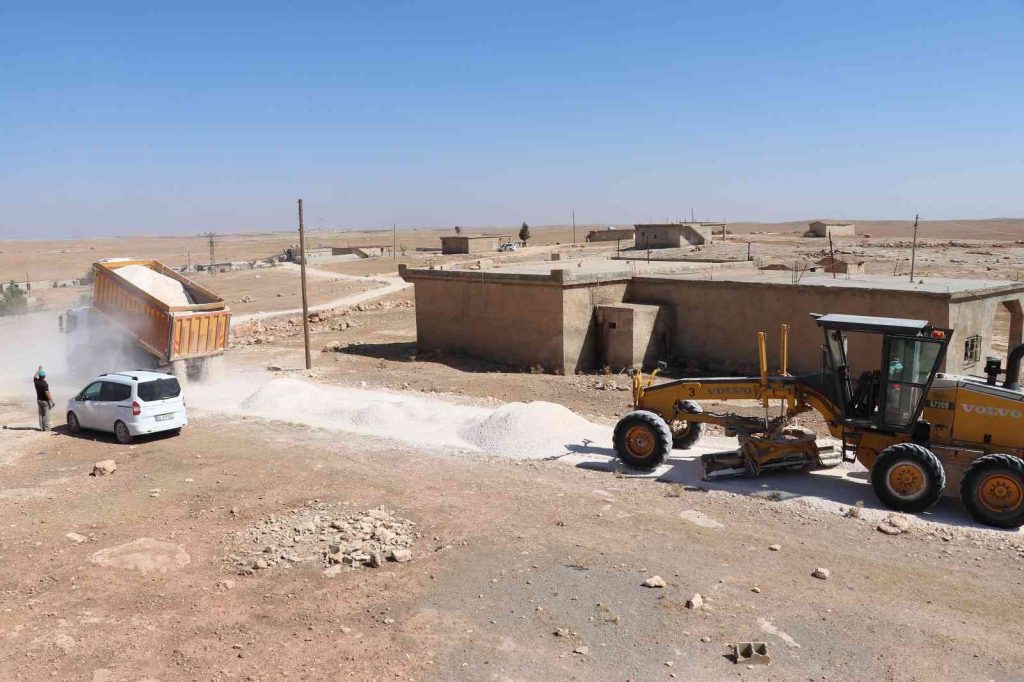 Haliliye kırsalında yol çalışması