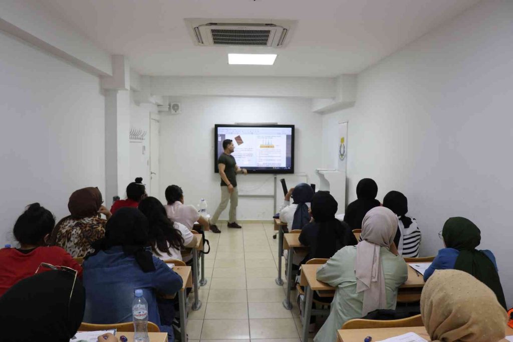 Haliliye’de üniversite hazırlık yaz kursları devam ediyor