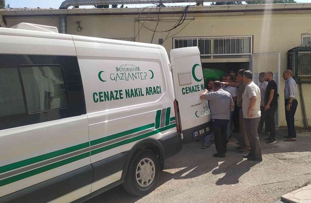 İki grubun silahlı kavgasında 20 yaşındaki genç öldü