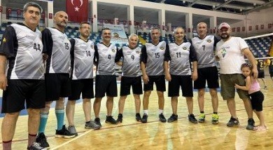 İnönü personeli finale adını yazdırdı