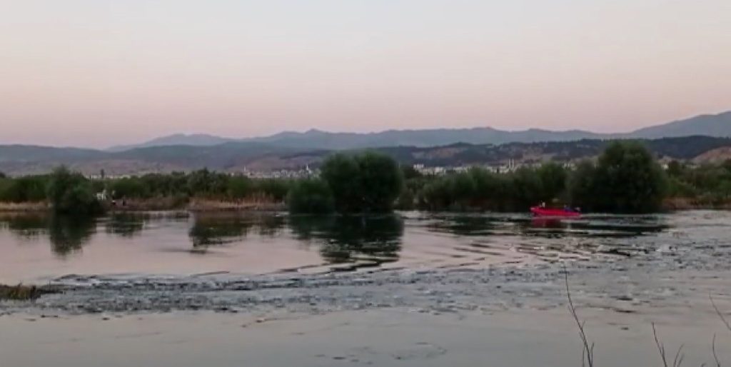 Murat Nehri’nde mahsur kalanları AFAD kurtardı