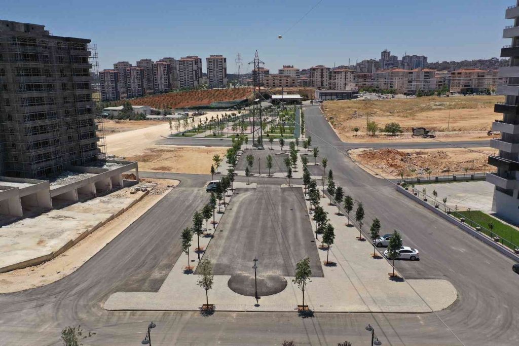 Şehitkamil’den Karacaahmet Mahallesine yeni park