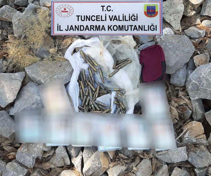 Tunceli’de tabanca, fişek ve yaşam malzemeleri ele geçirildi