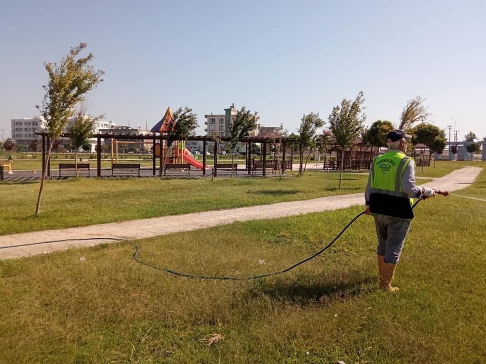 Viranşehir’de ilaçlama çalışmaları devam ediyor