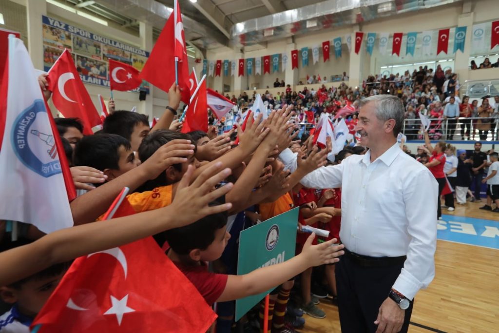 Yaz spor okullarından 19 bin 643 öğrenci sertifika aldı