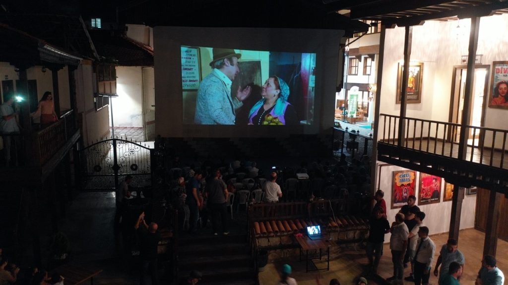 Yeşilyurt’ta sinema akşamları film günleri