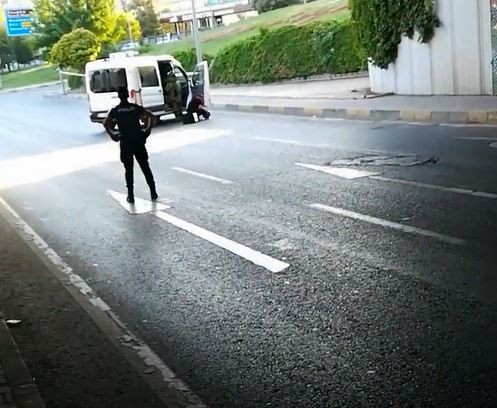 Adliye kavşağında şüpheli paket paniği