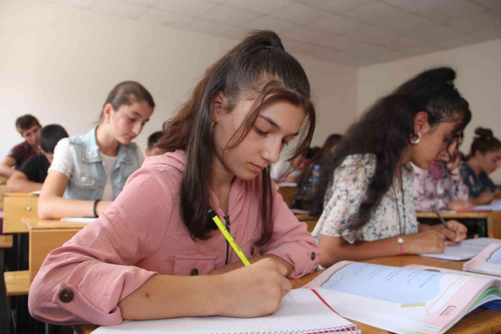 Ahıska Türkleri, öz vatanlarında Türkçe okuma ve yazma öğreniyor