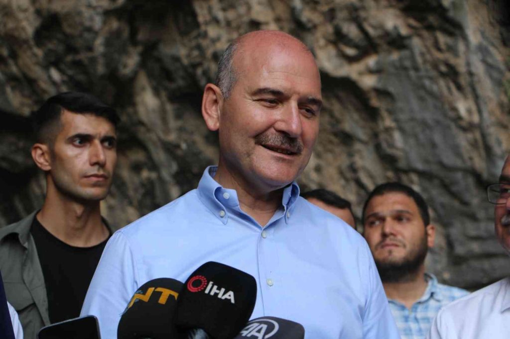 Bakan Soylu: “(HDP’li Güzel’in yakalanması) Kaçmak isterken sahte evraklarla yola çıkmış gereği yerine getirildi”