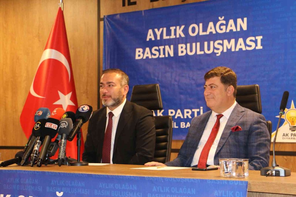 Başkan Aydın: “HDP’nin amacı Kürtleri altılı masaya meze etmektir”