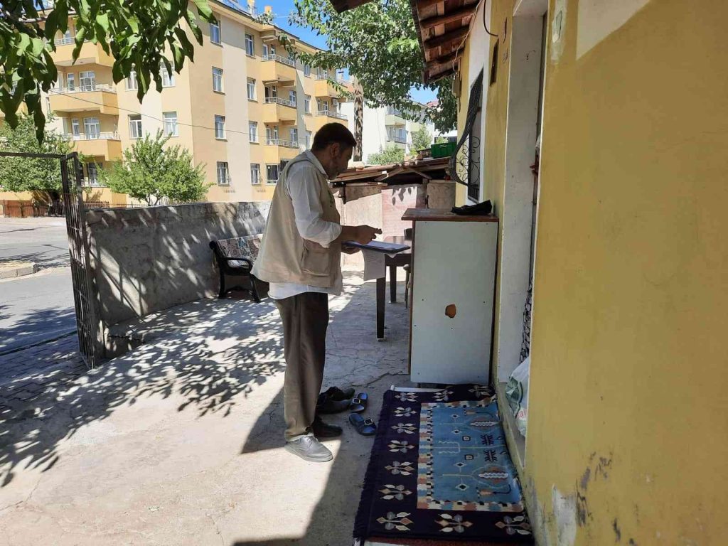 Bingöl’de 109 aile ve 257 öğrenciye yardım