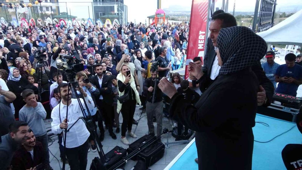 Bingöl’de ’bedava ev’ izdihamı: 23 bin 700 kişi başvurdu