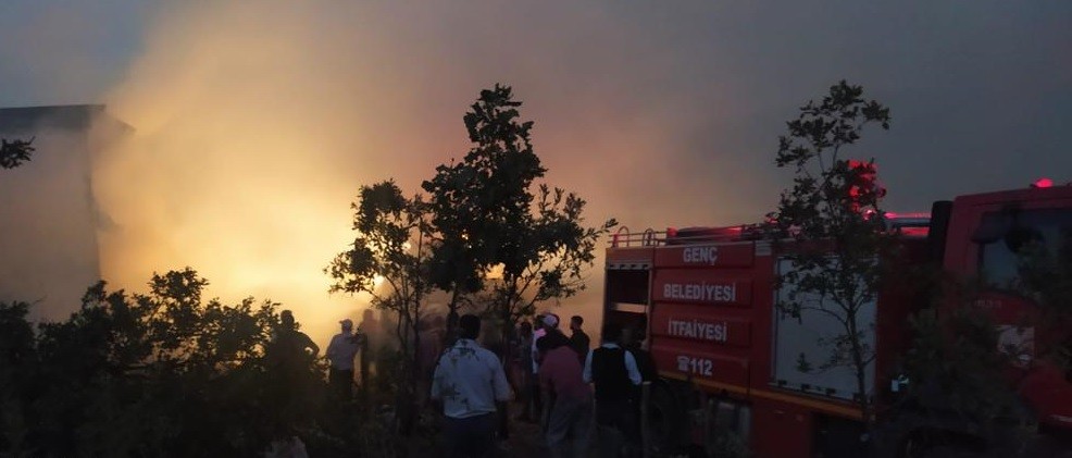 Bingöl’de çiftlikte yangın