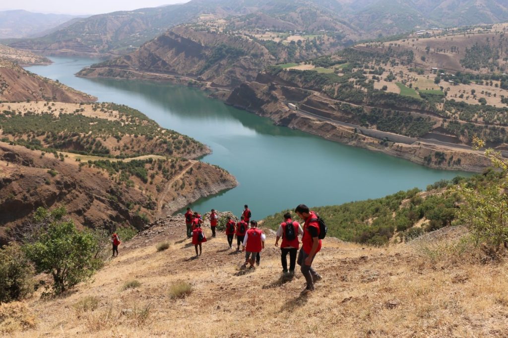 Bingöl’e gelen gençlik gönüllüleri, tarihi yerleri gezip çocuklarla vakit geçirdi