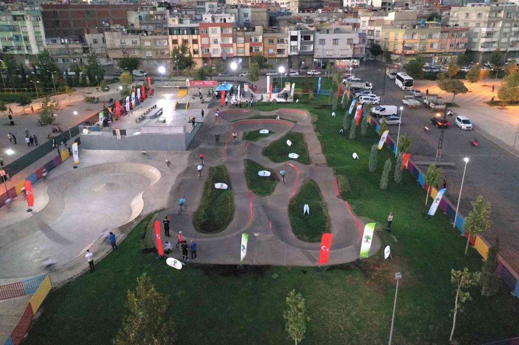 Bisiklet  gösterisi büyük  ilgi gördü