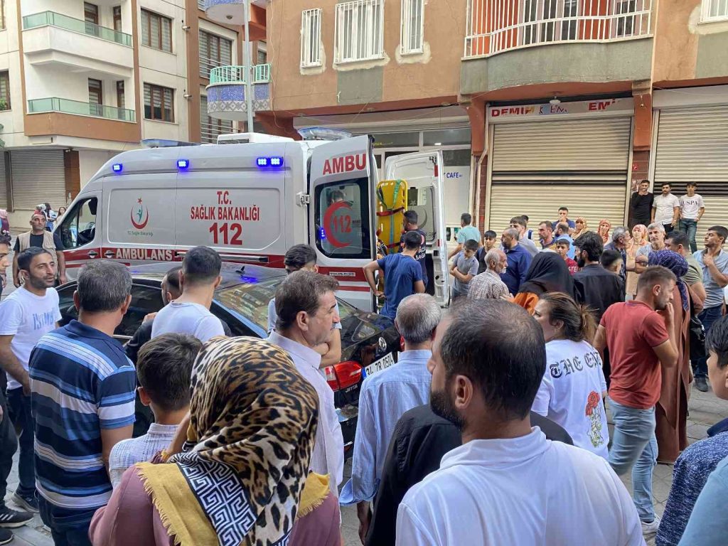 Diyarbakır’da 4. kattan düşen küçük kız ağır yaralandı