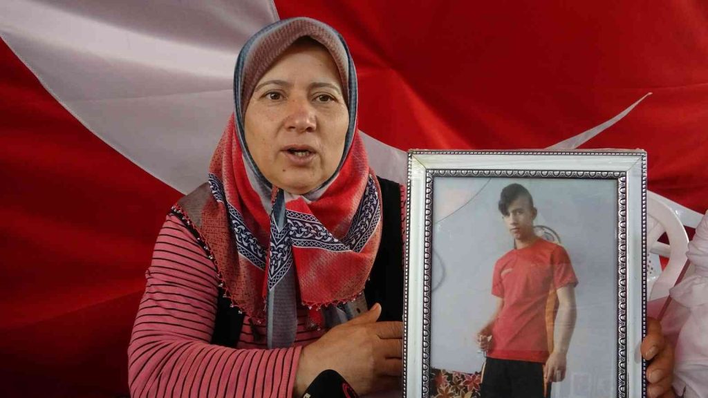 Diyarbakır’da ailelerin evlat nöbeti bin 101’inci gününde