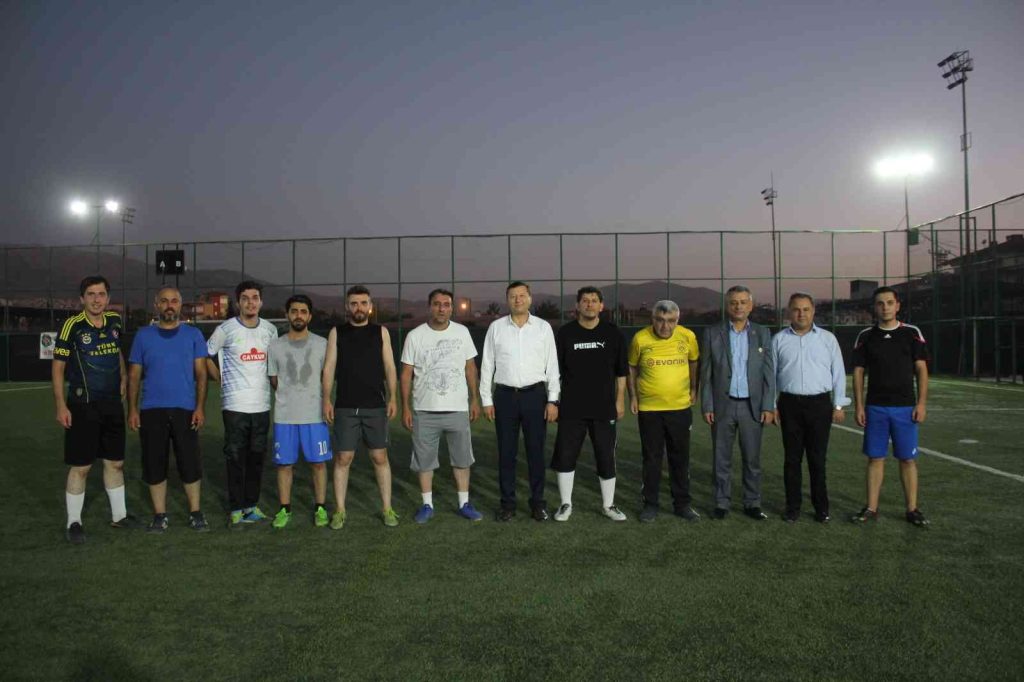 Dostluk maçında gülen taraf jandarma oldu