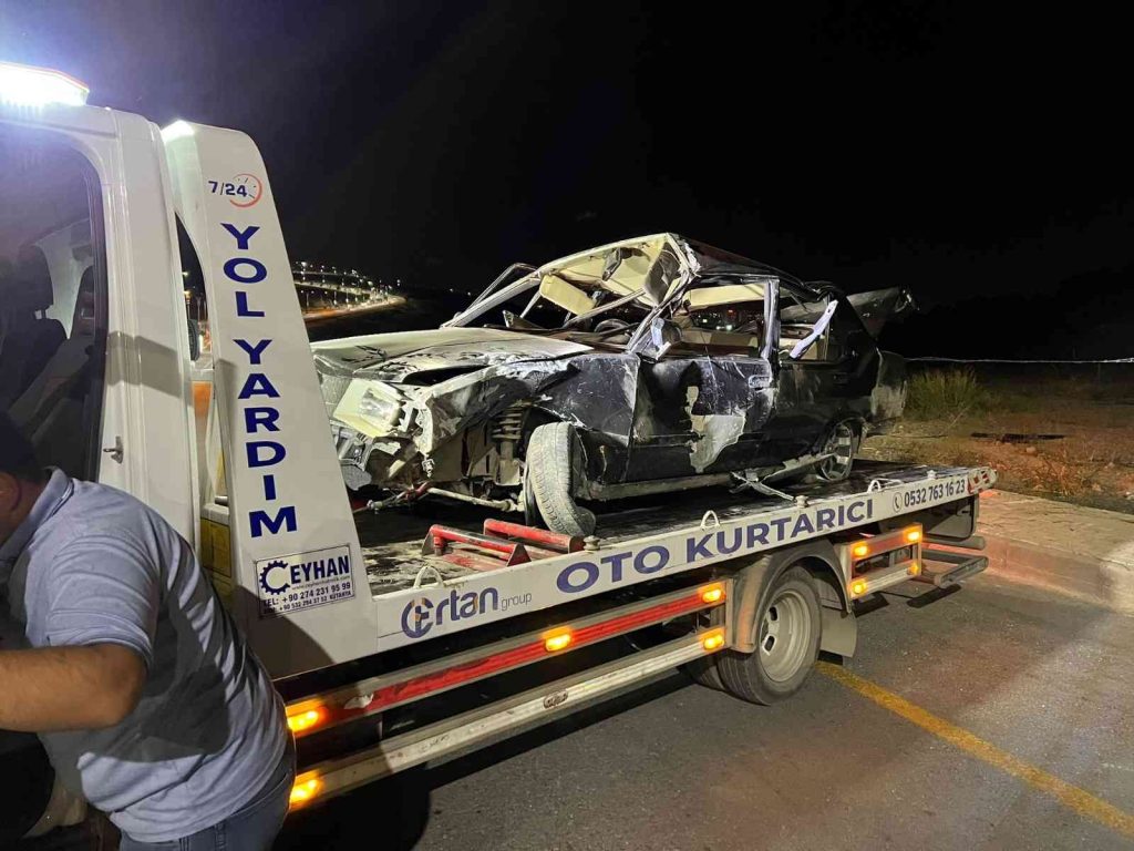 Elazığ’da otomobil şarampole yuvarlandı: 1 yaralı